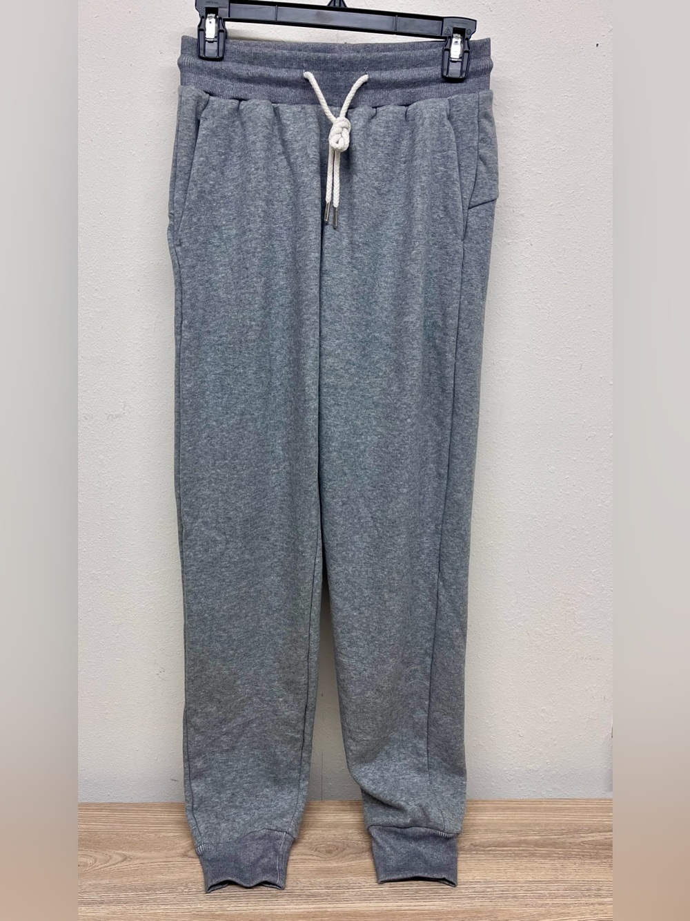 INNO Women’s Jogger Fleece line Sweatpants Size Small Gray 31” inseam